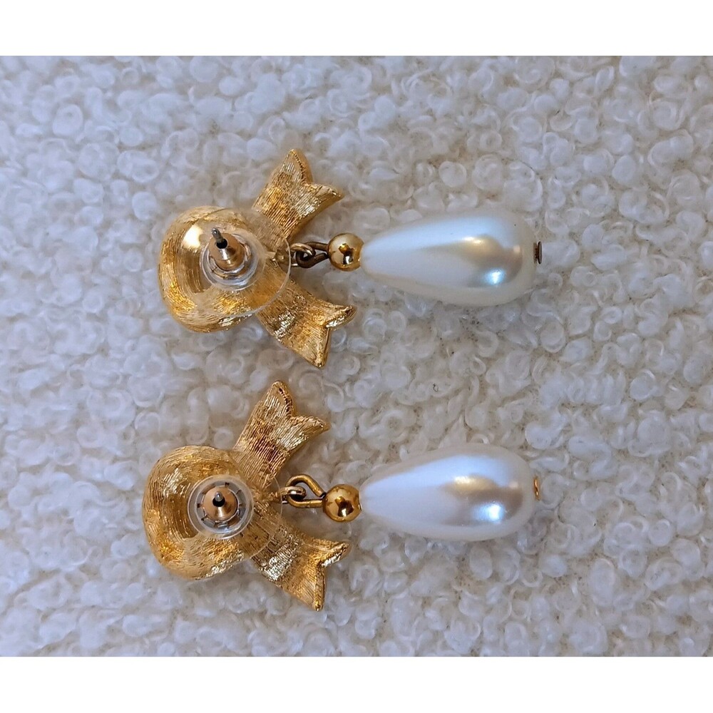 Clear Rhinestone Gold Tone Bow Faux Pearl Dangle Post Earrings Vintage 1.75 in - Picture 11 of 11
